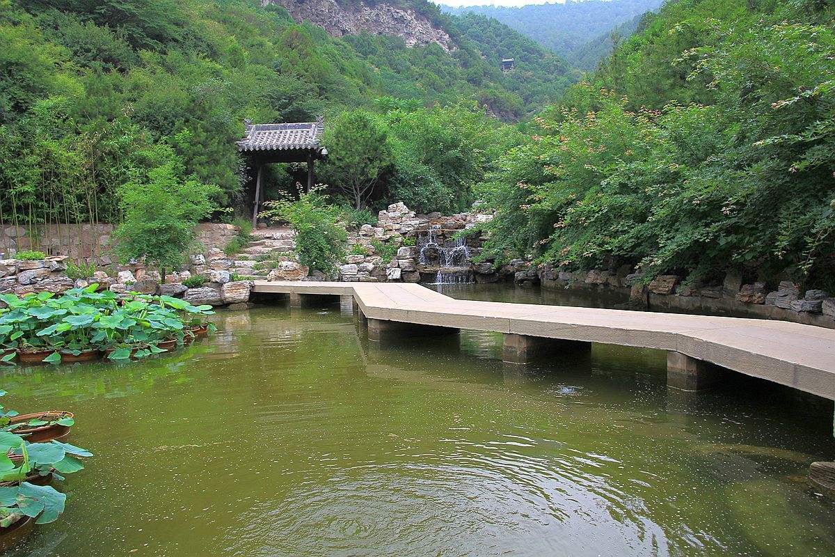 位于太原蒙山景区南2公里处经历了历史的风雨但依然绚丽多彩