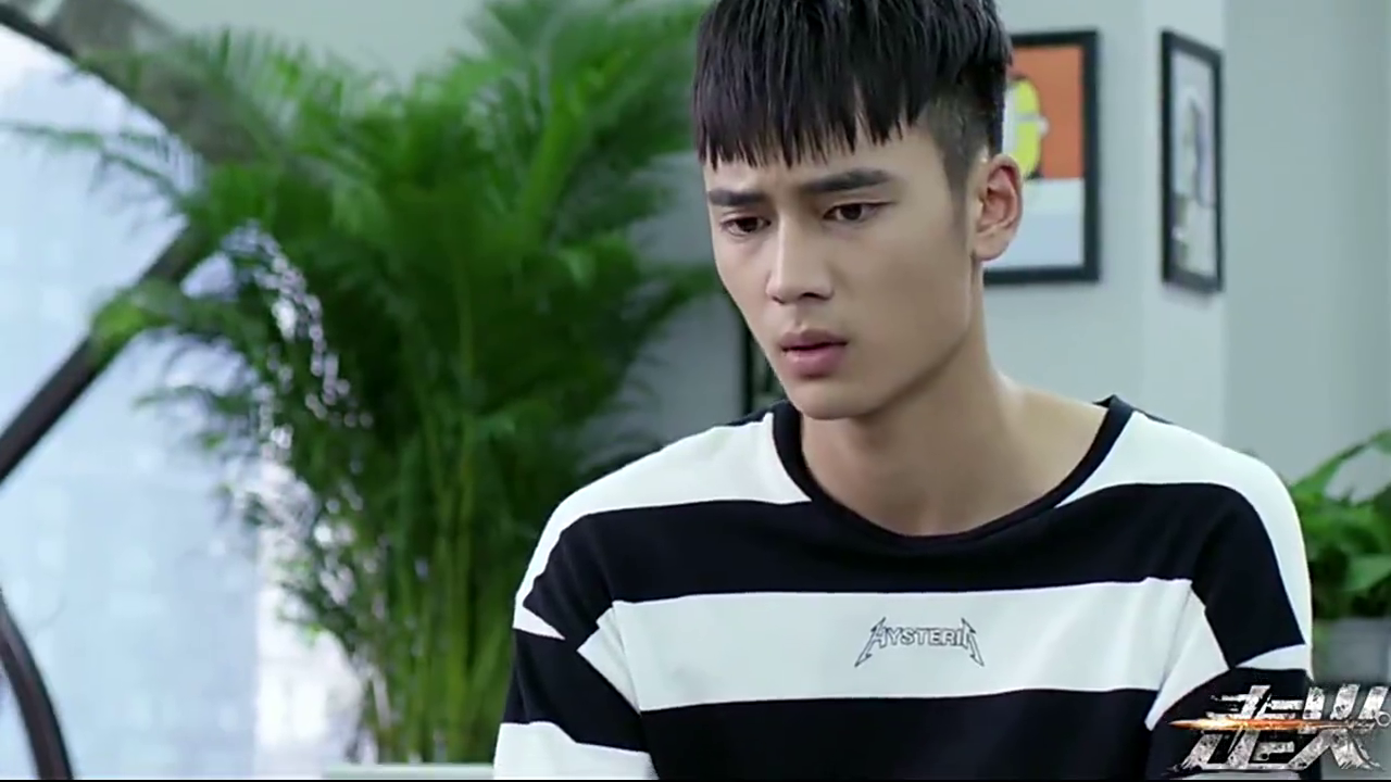 顾小天帮谭阳修复手机发现手机被神秘定位