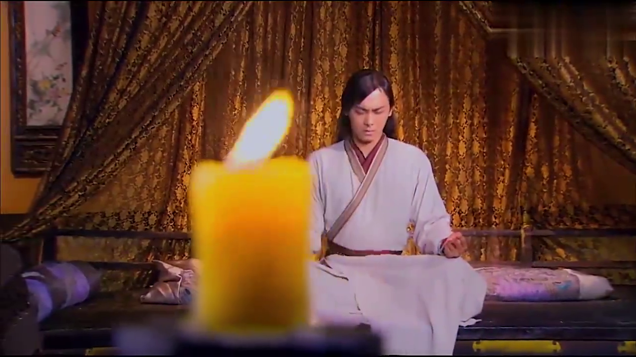 月圆之夜,屠苏的焚寂煞气又发作了