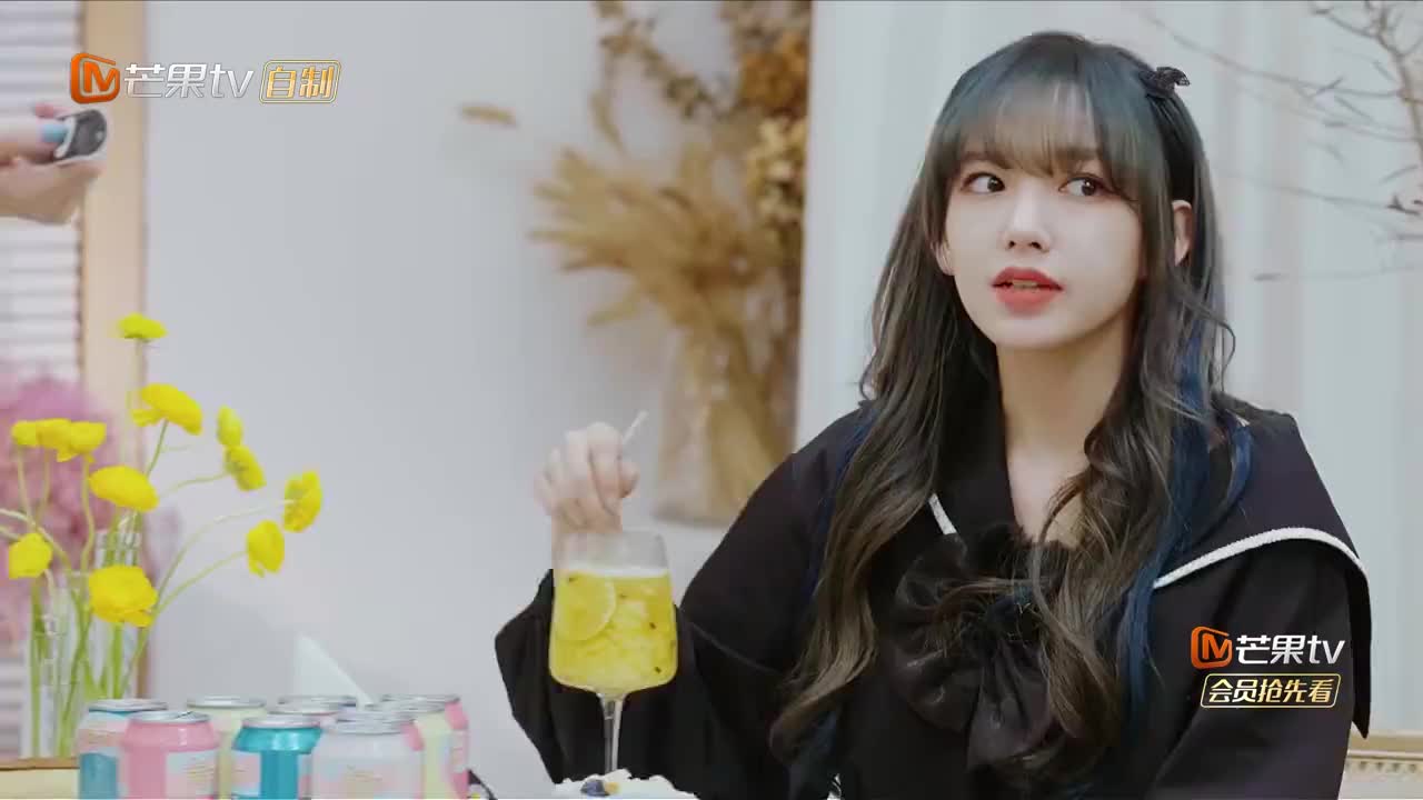 短短三个月,程潇从宅女蜕变成阳光少女,朋友的力量太强大!