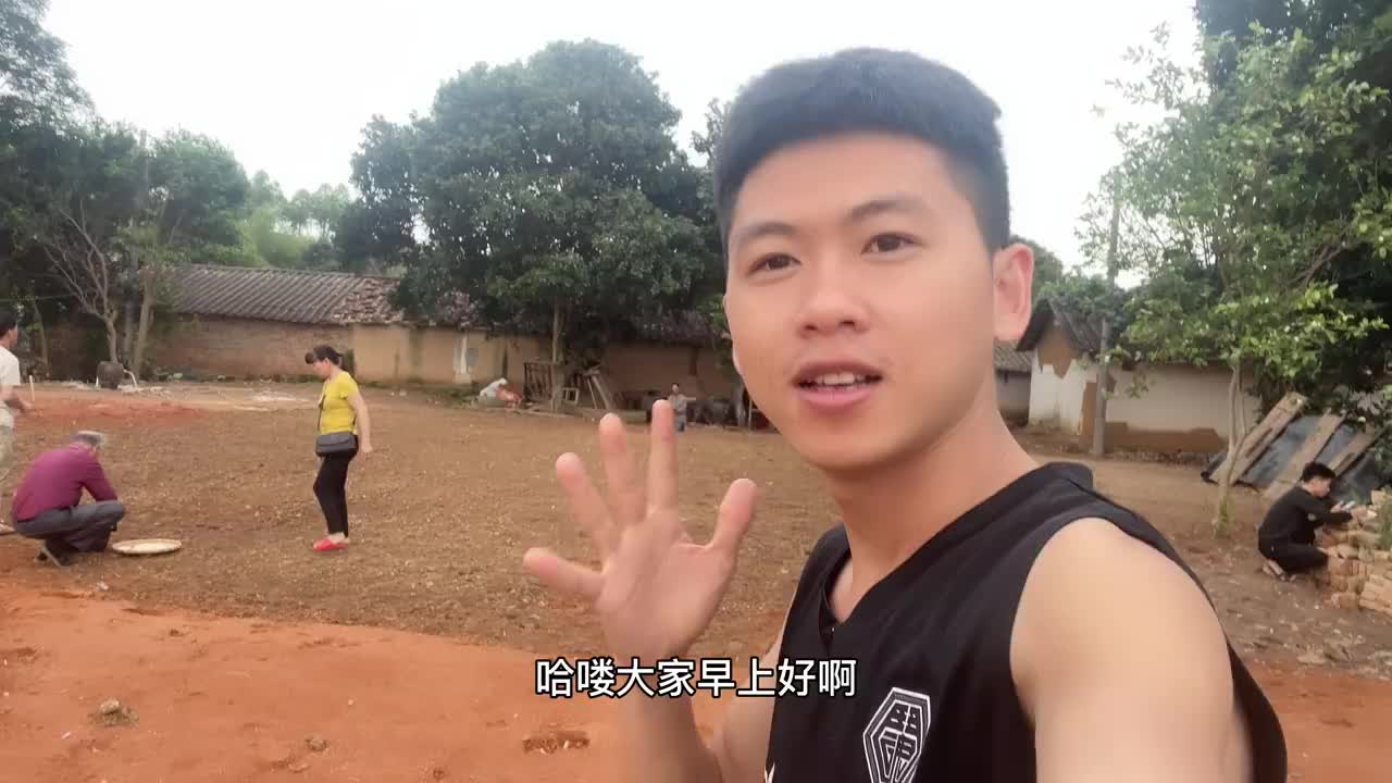 阿旺建别墅娶村花,建筑师傅说要80万,老爸说随便建,真豪气