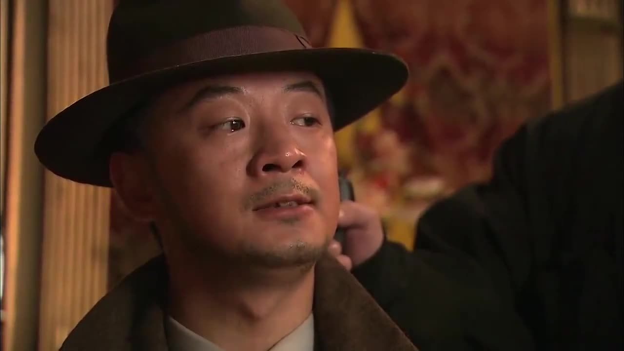 被丁力臭骂 为您推荐: 新上海滩:杜邦绑架程程,威胁冯先生交出地契,冯