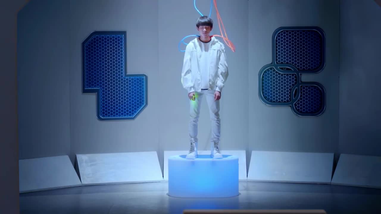 超少年密码:隋玉竟是机器人,比启动时间提前清醒,还救下了教授