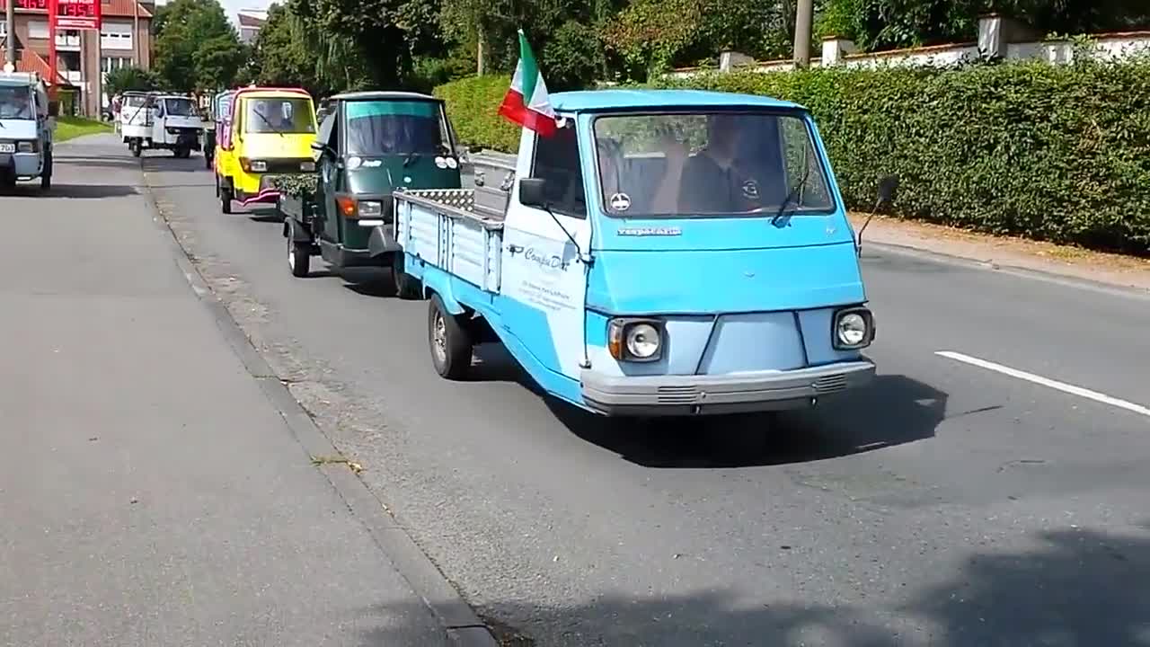 我见过最牛的车队,那就是国外的三轮车队!