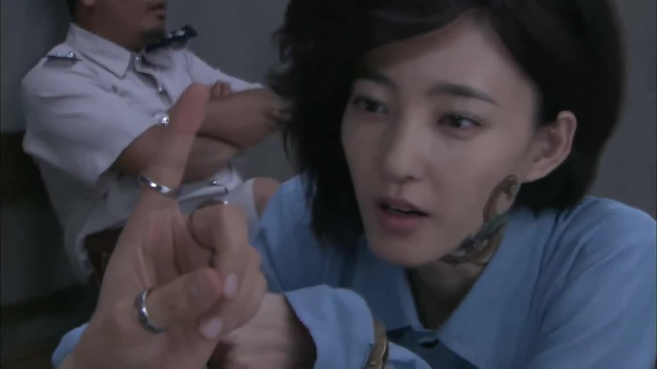 女特工太自大,组织上特意派人协助她,不料人家根本不需要!