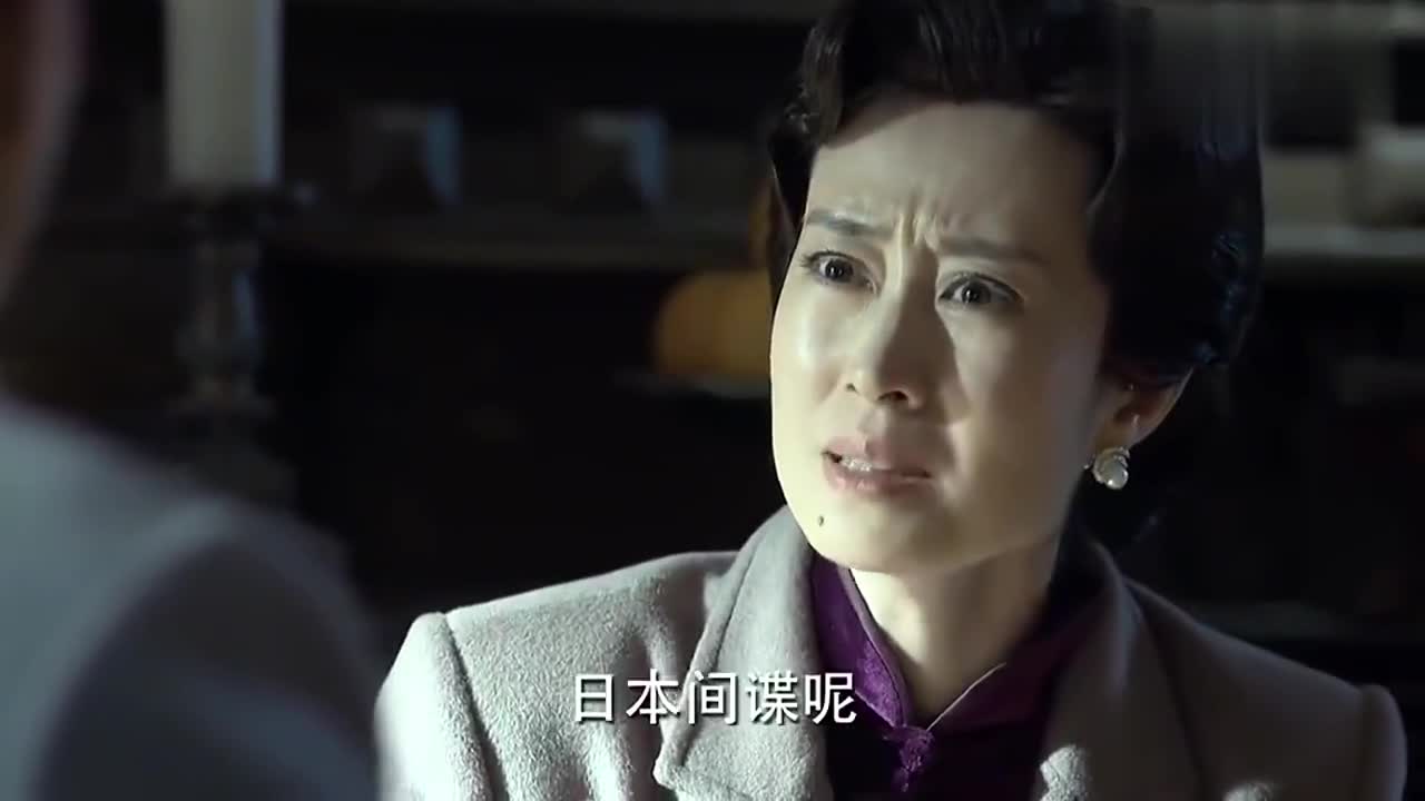 明楼吐槽明台做的面难吃,但还是吃完了 为您推荐