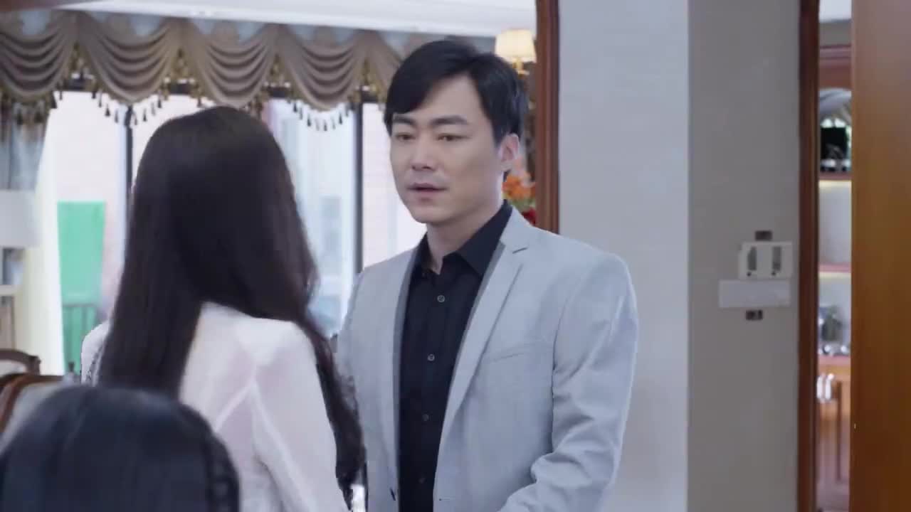 梅花儿香吴毅带媛媛回来,爱琪看到不开心,不和他们一起吃饭