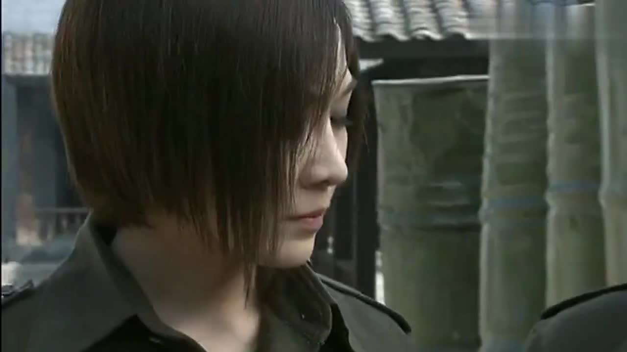 铁血使命冷月这招太狠了一个回旋就能踢死一个人佩服