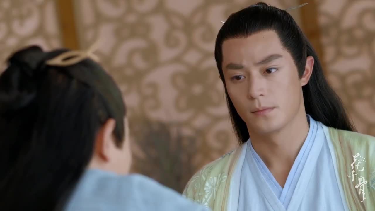 七杀殿集结人马攻上蜀山,看白子画给急得,生怕小骨出现状况