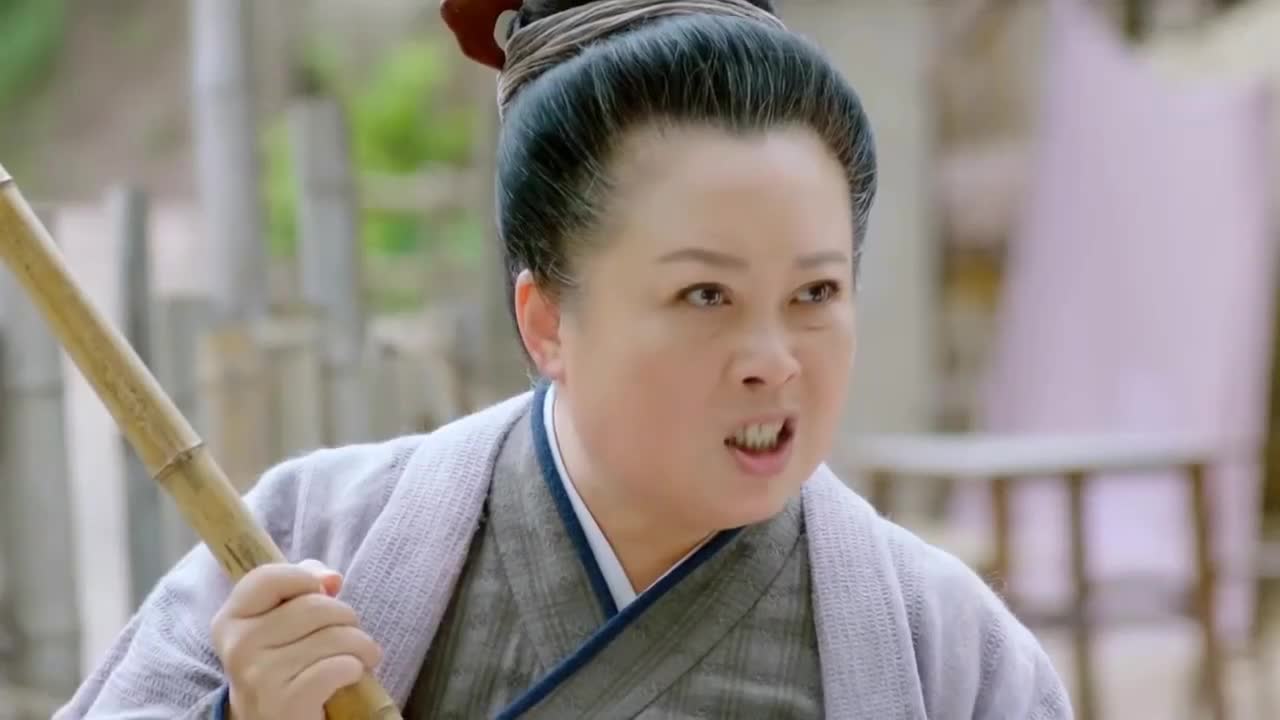 封神演义:姜子牙的老婆,打下来的枣子全是金枣,老婆懵了!