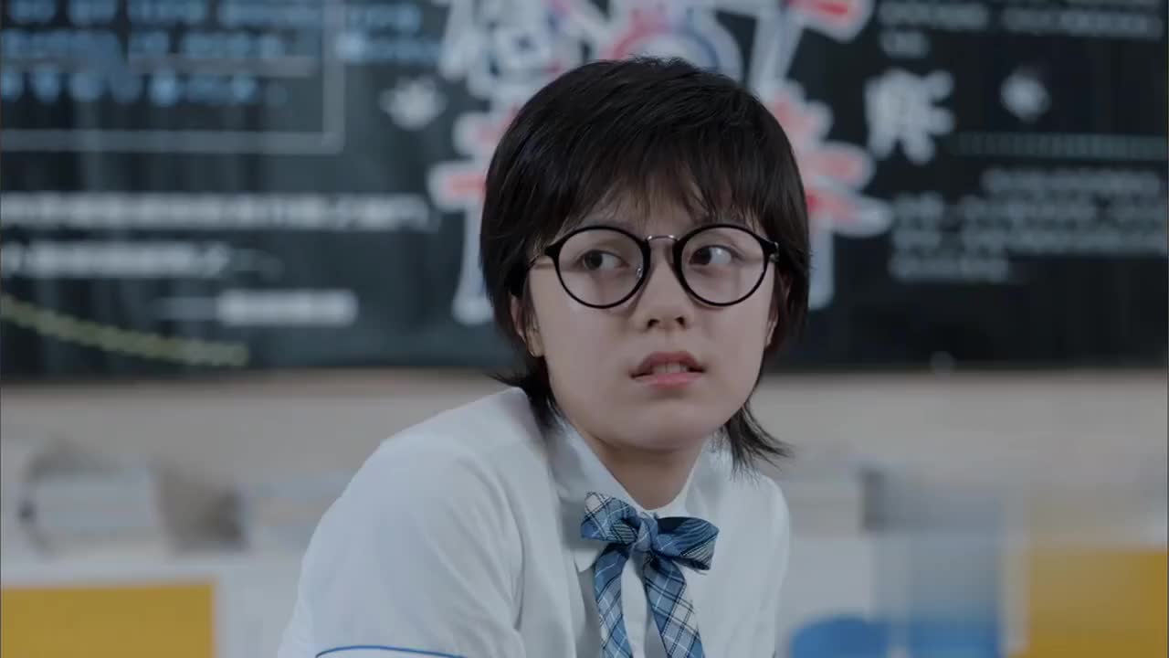 少年派邓小琪满心欢喜一听妈妈的新对象要一起去发脾气不去