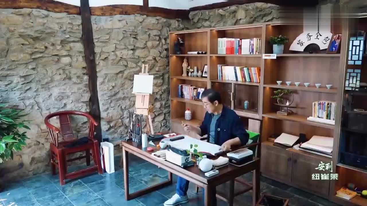 大佬的书房长啥样郭德纲的书房琳琅满目看花眼