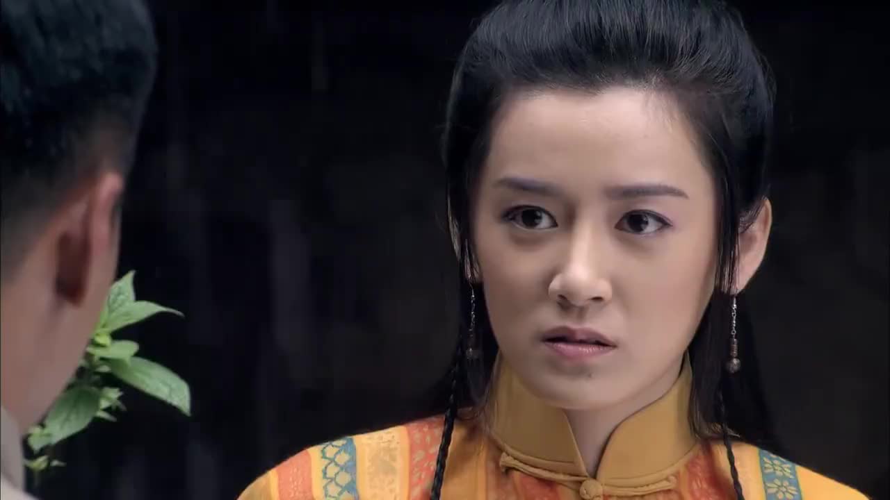 夺宝传奇小姑娘是关心小帅哥千山吗爱情会有回应吗