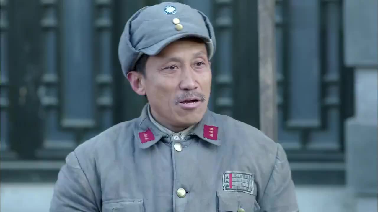 我的特一营老猫当街招兵谁知露出绝活变魔术兵员得以补充