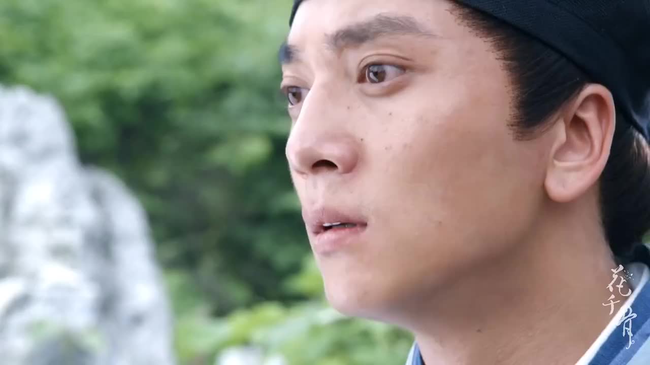 花千骨云翳对战云隐不料云翳一直在退却不主动进攻