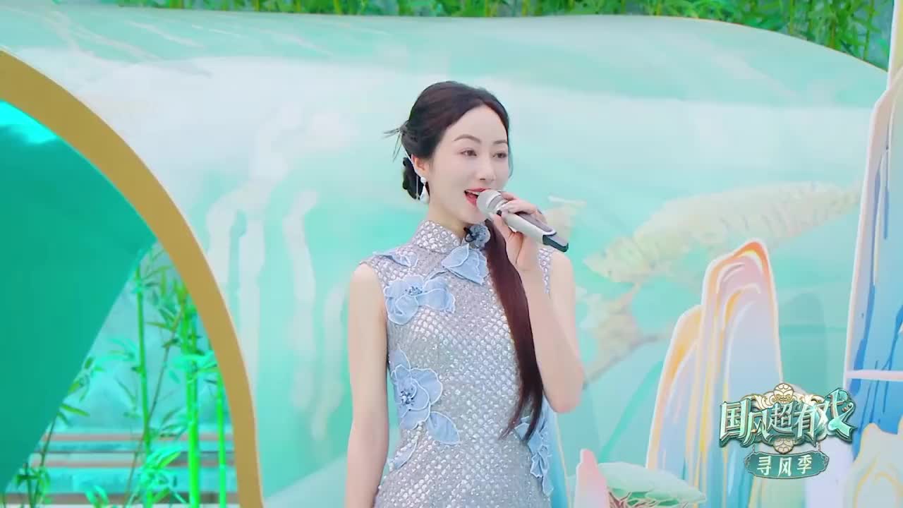 韩雪 细腻演绎歌曲《光亮》致敬舞台背后的戏曲人