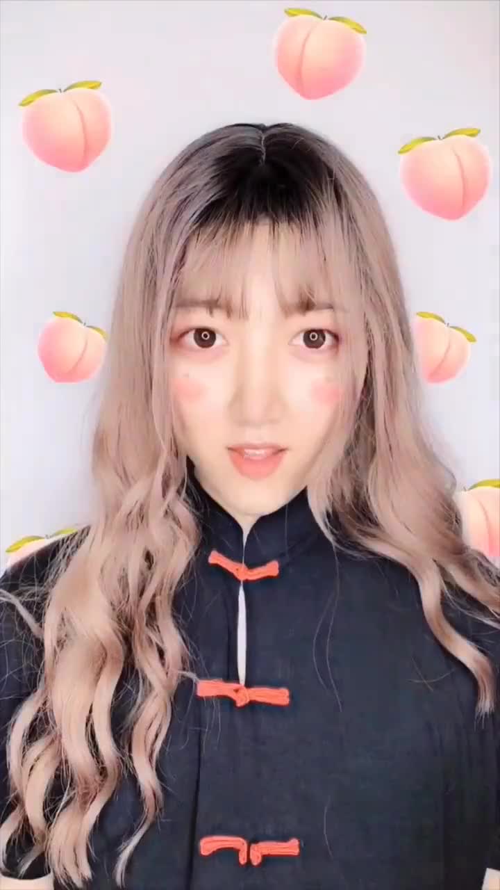 女装大佬阿纯这磨人的小妖精,网上小姐姐都是这么来的,气质十足