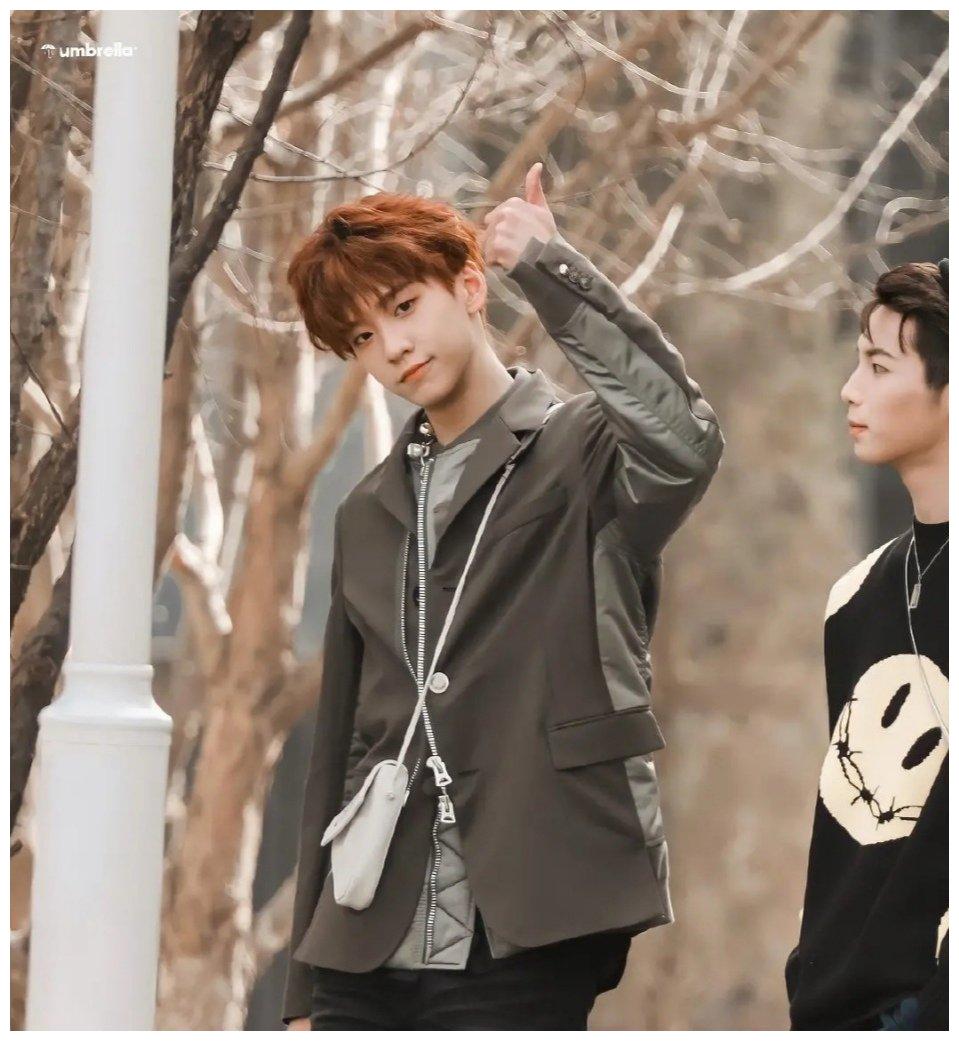 青3决赛选曲:罗一舟为C位蓄势待发,余景天低调,暖心放弃主唱休闲区蓝鸢梦想 - Www.slyday.coM 青3决赛选曲:罗一舟为C位蓄势待发,余景天低调,暖心放弃主唱休闲区蓝鸢梦想 - Www.slyday.coM