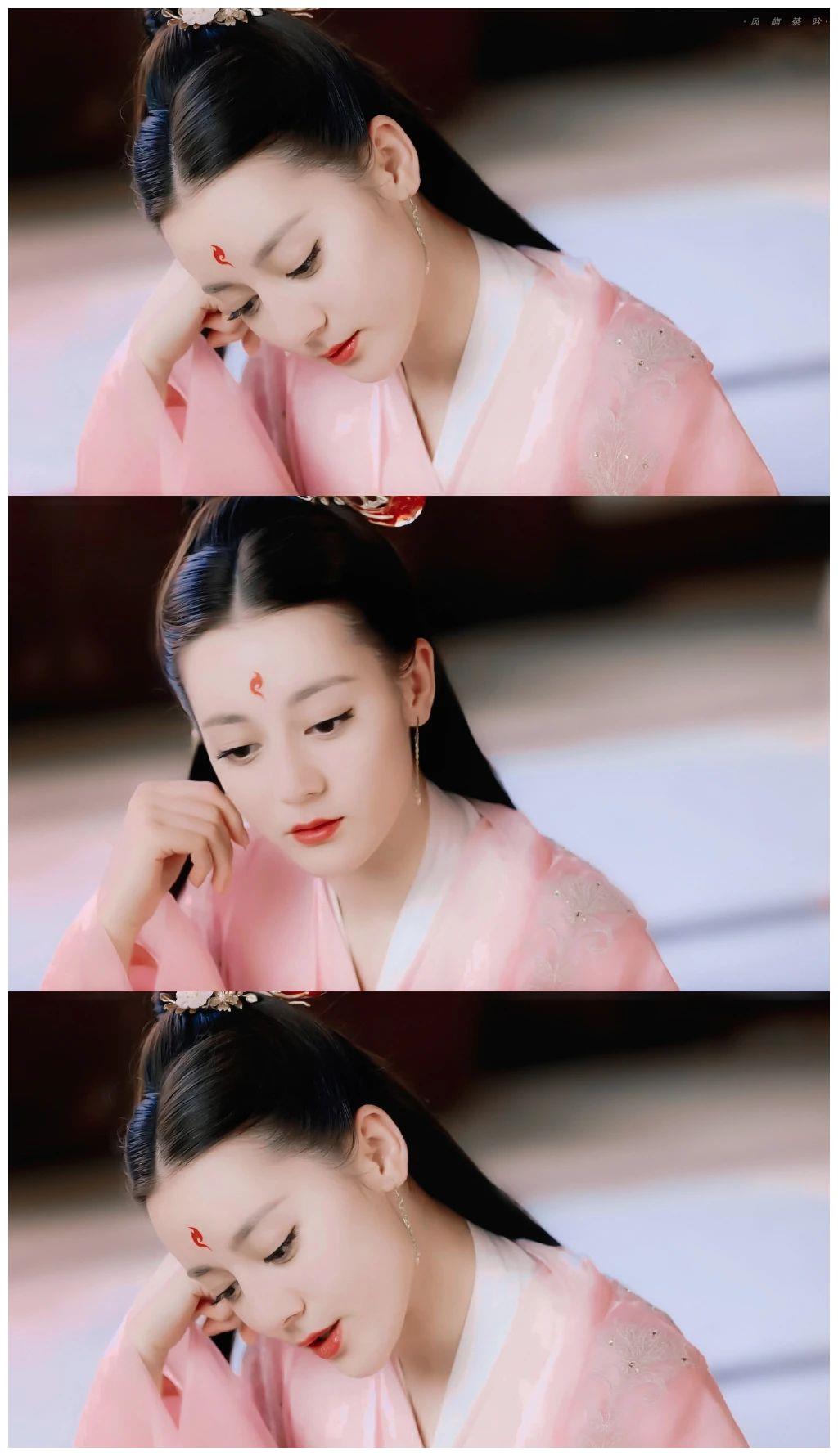 迪丽热巴粉丝的表白卡:回想对这个女孩的印象,第一印象眼睛大,芙蕖