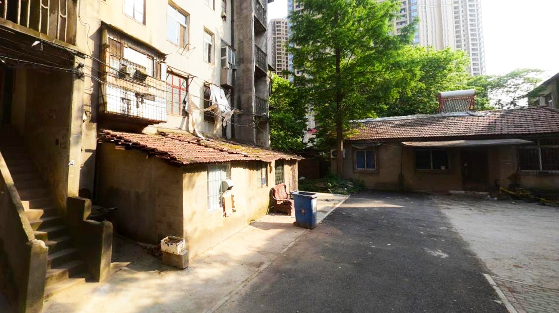 武汉城区有座低调老旧小区:由3栋单元楼组成,名字源于两千年前