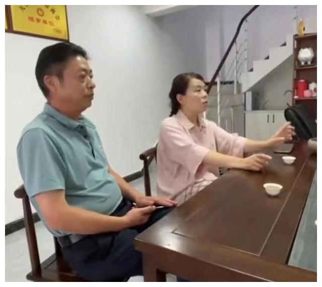 姚爸一直守在她身边,做饭,包粽子样样行,把柴米油