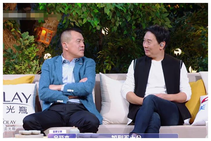 张继科对金晨很心动,张绍刚极力撮合两人,但晨爸态度已很明显!