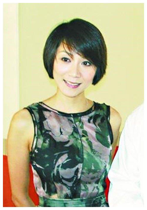 她花7年挤走发妻,嫁给富豪仅3年,就全身器官衰竭在丈夫怀中去世