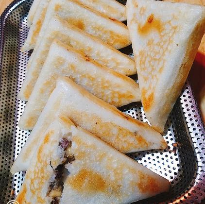 重庆人的早餐从重庆特色夹心三角粑配豆浆开始,味道奇歪歪