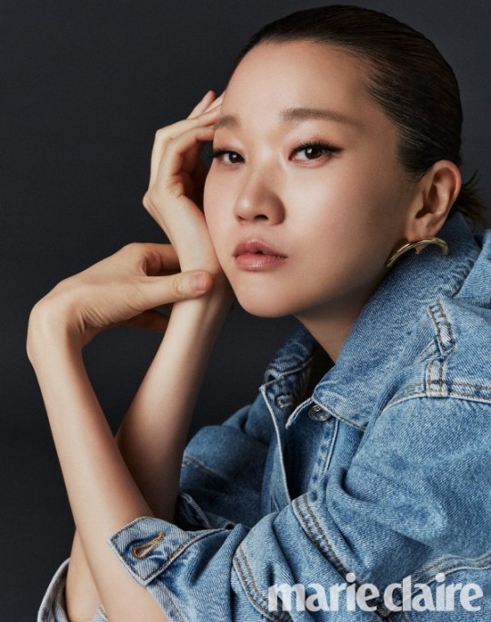 韩国女模特张允珠拍杂志写真秀完美比例身材