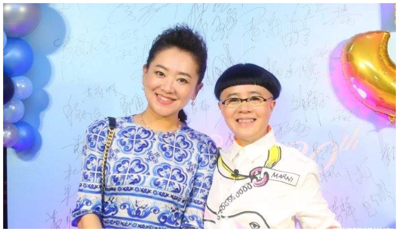 "金龟子"21岁女儿近照,性格像爸爸王宁,长发飘逸大长腿抢镜