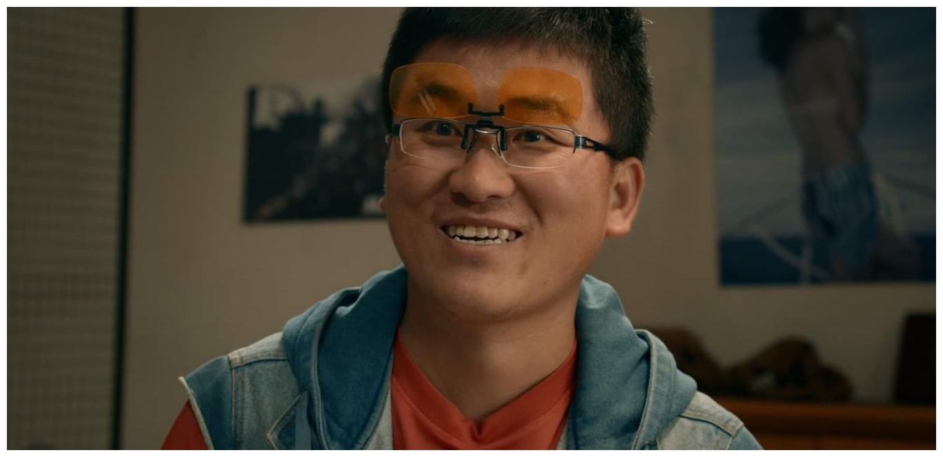 他最初和大鹏一起拍过《屌丝男士》,也曾是暴风影音的员工,但后来他却