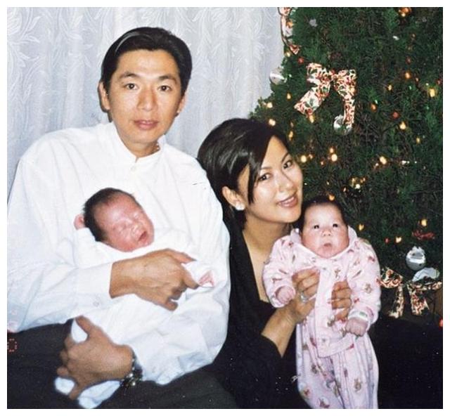 她被称为电眼美人与音乐才子离婚一年后闪婚嫁富豪生龙凤胎