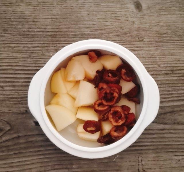 苹果山楂甜汤,滋润好喝