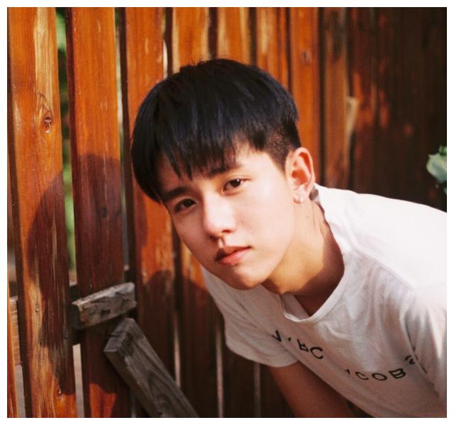 97年是什么神仙年份怎么出这么多帅哥明星97年的男明星小盘点