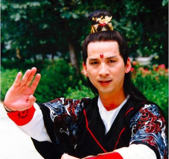 他曾是《西游记》的动作导演也演过孙悟空,但形象却"惨不忍睹"