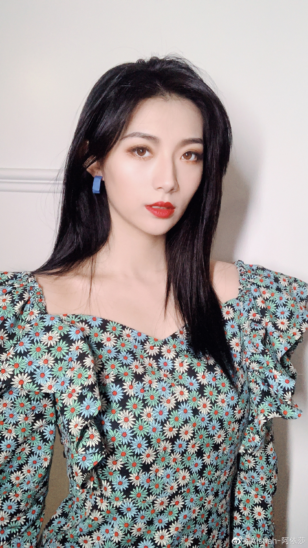 美女歌手aishah-阿依莎迷人写真美照欣赏好看_高清图集_新浪网