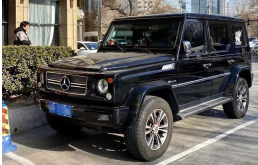 偶遇最山寨"奔驰g",远看像百万越野车,近看才发现是北汽80