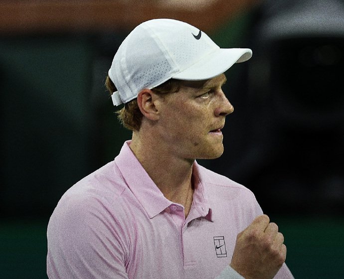 辛纳力擒丰塞卡，德约落败自言肘部无碍，阿尼娃遭加新星横扫