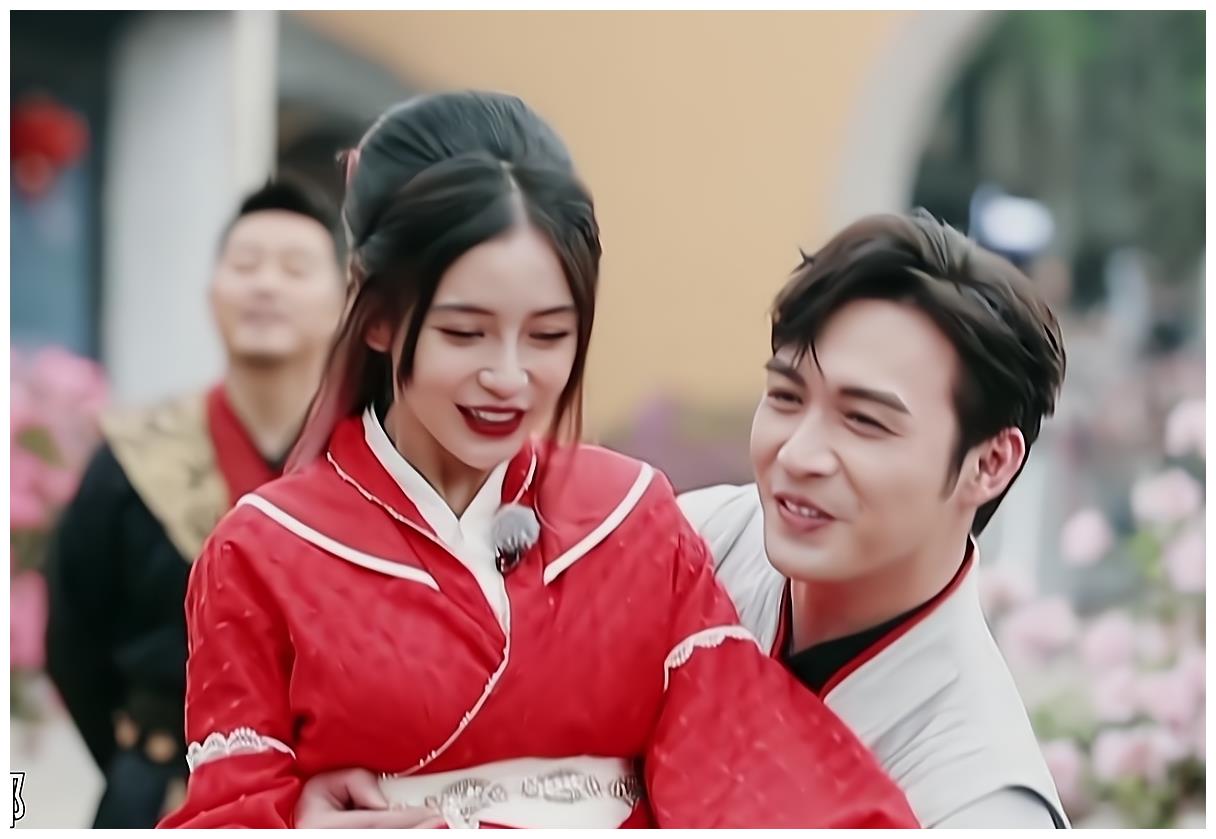 张彬彬公主抱baby转圈,双方的手让沙溢合不拢嘴,避嫌方式真高级休闲区蓝鸢梦想 - Www.slyday.coM 张彬彬公主抱baby转圈,双方的手让沙溢合不拢嘴,避嫌方式真高级休闲区蓝鸢梦想 - Www.slyday.coM