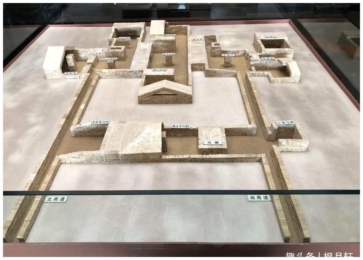 带你走进徐州龟山汉墓山体内700平米墓室从外到内路线清晰