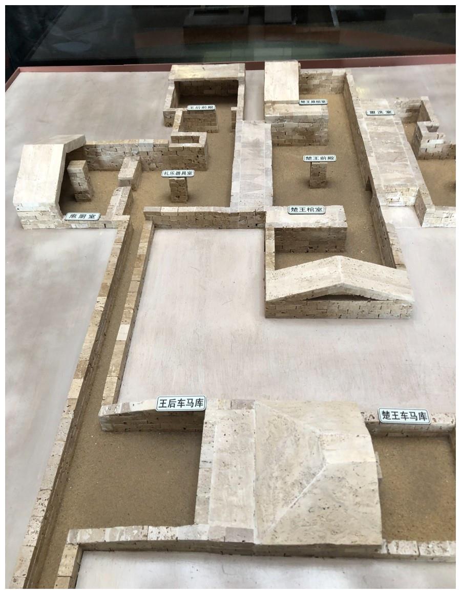 带你走进徐州龟山汉墓山体内700平米墓室从外到内路线清晰