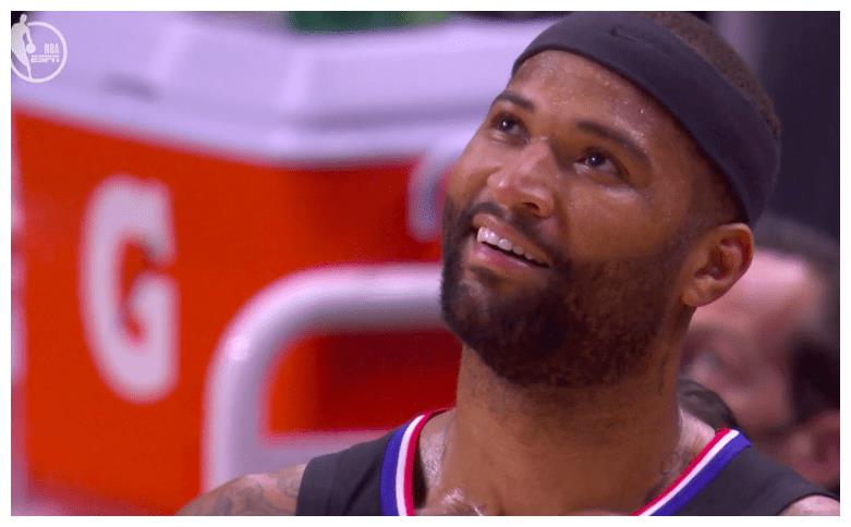 95秒连得8分保罗复活造考神技术犯规后者不满其假摔一脸苦笑