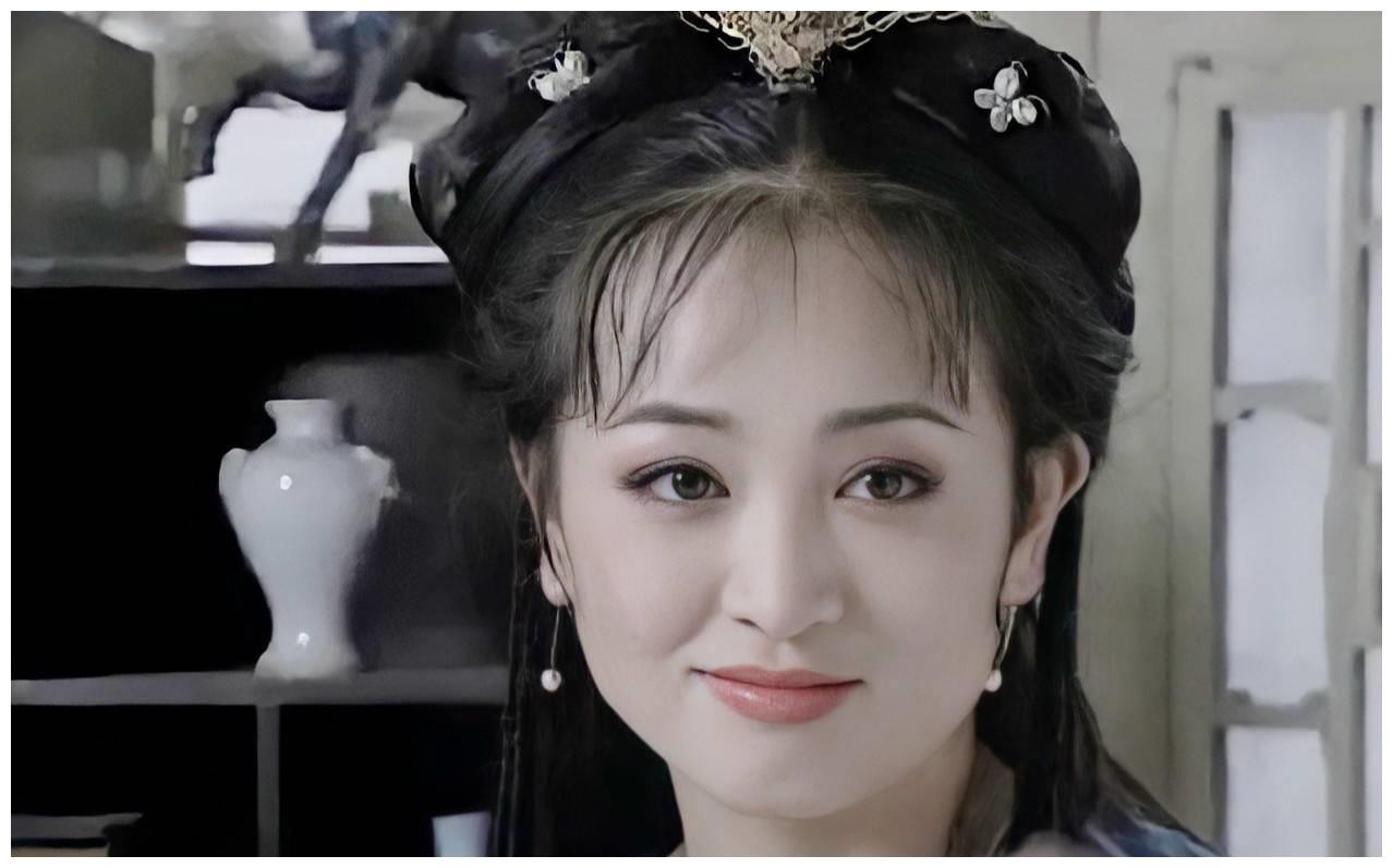 还记得"碧游仙子"吗?她因《知否》翻红后,新剧为唐嫣做配角