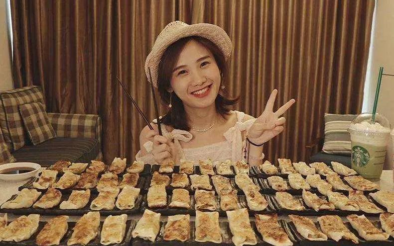 百万粉女网红疑吃濒危大白鲨被举报！连夜清空视频，警方已介入休闲区蓝鸢梦想 - Www.slyday.coM