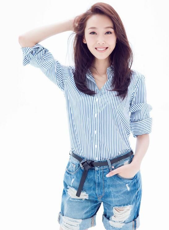 90后梨涡美女宣璐,笑容甜美,身材婀娜_高清图集_新浪网