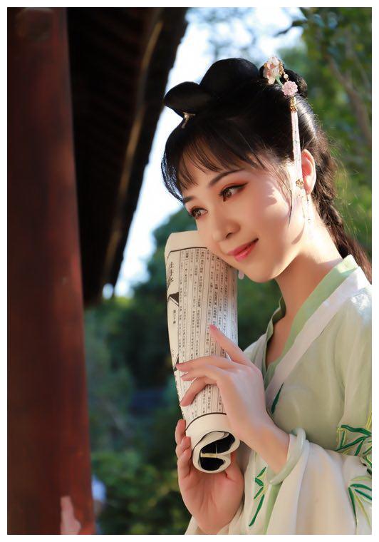 黛玉组冠军却罢演,李旭丹回归越剧大放异彩,后成王汝刚儿媳