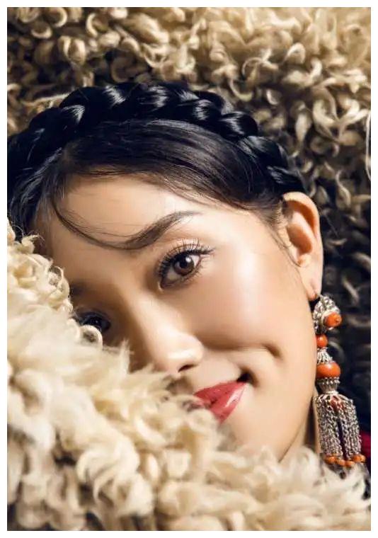 阿斯满用歌曲阿爸阿妈倾诉世间最真的爱