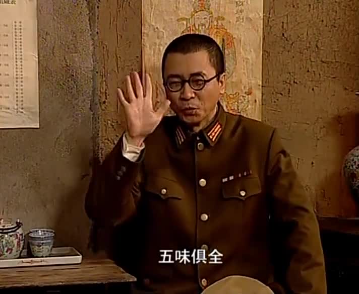 黑藤想在鼎香楼建情报站,贾贵拍手叫好,只因吃饭方便!