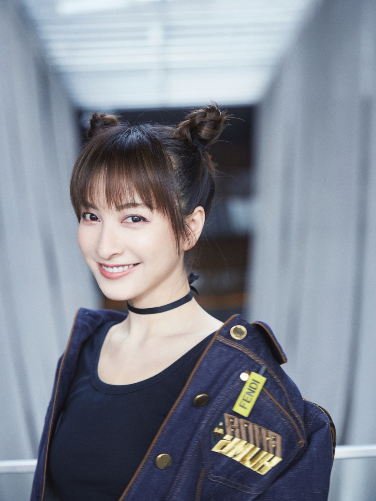 杨丞琳和吴昕仅差1岁同是运动背心造型竟然一个比一个少女