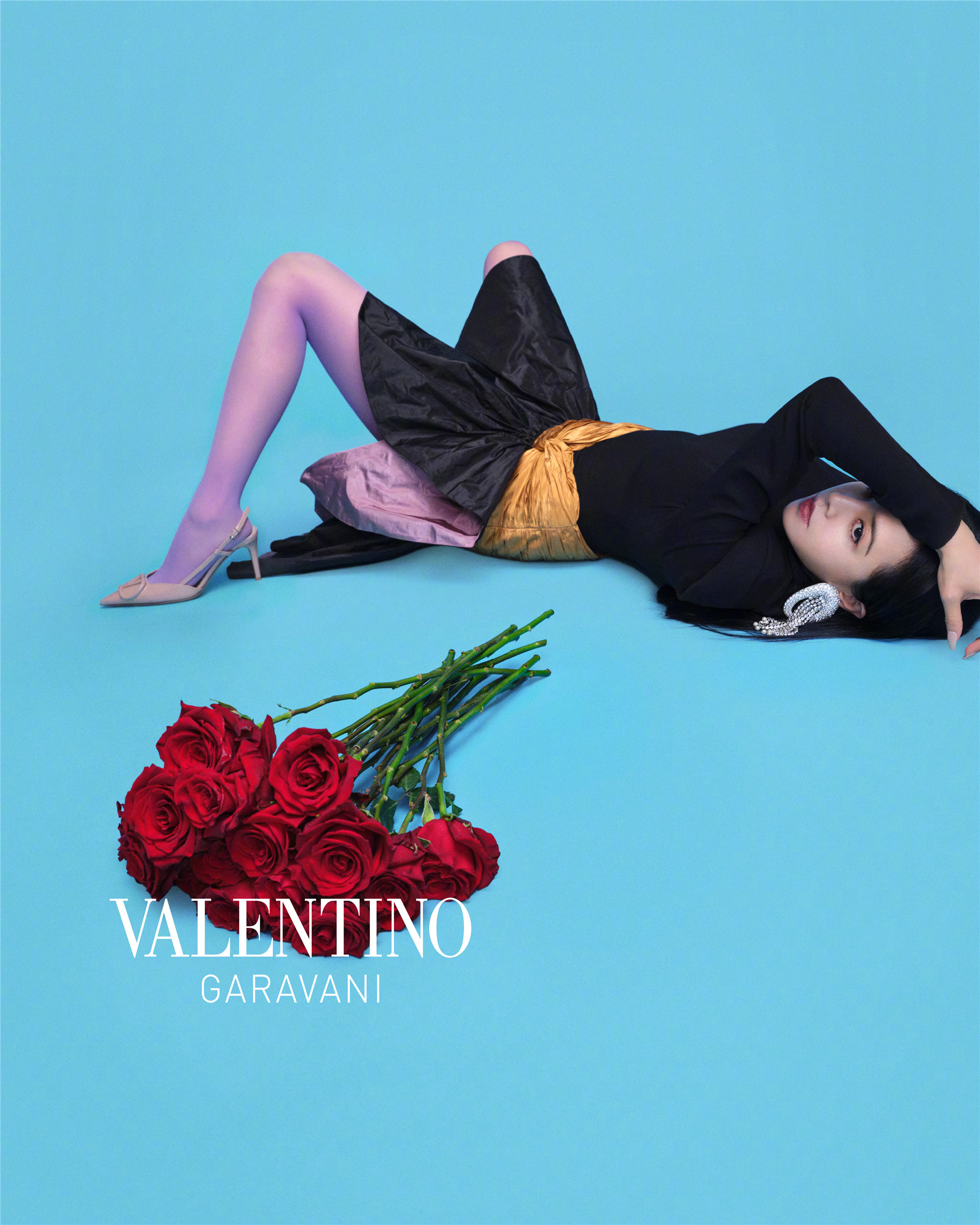 Valentino携手全球品牌代言人蔡依林发布全新广告大片